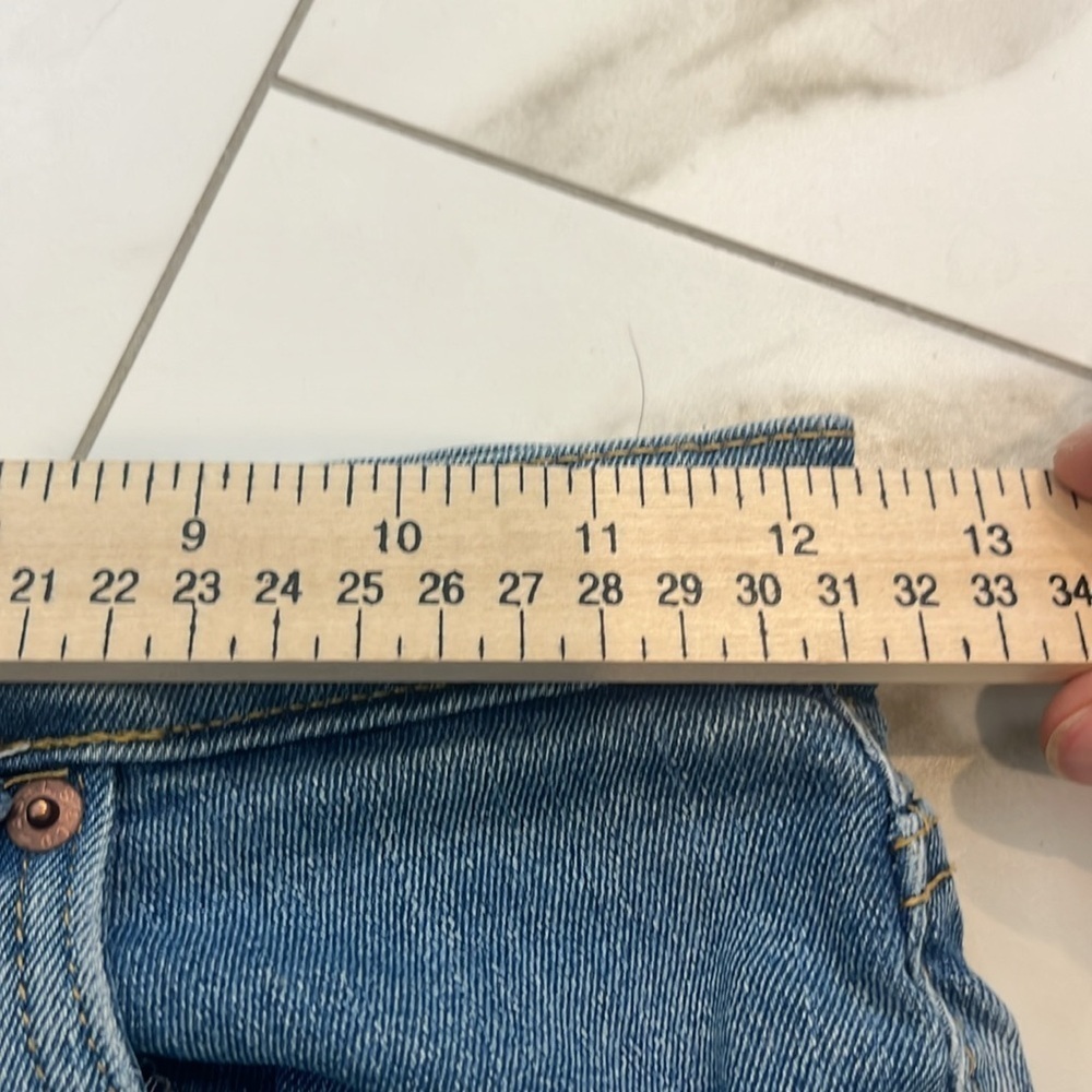 Levi’s youth Blue Denim Shorts - Picture 4 of 8